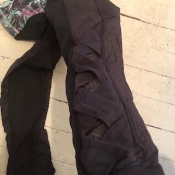 LULULEMON *RARE* var-city crop size 6 - Picture 6 of 7